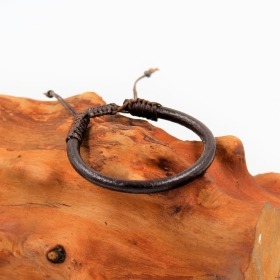 papuošalai-apyrankė-odinė-6