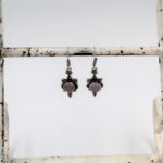 papuošalai-auskarai-su-natūraliais-akmenimis-1