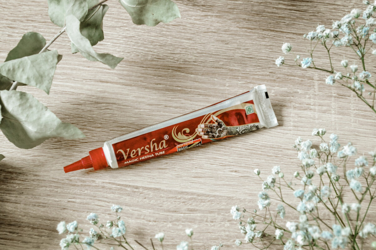 aksesuarai-is-indijos-henna-chna-dazai-laikinoms-tatuiruotems-raudona