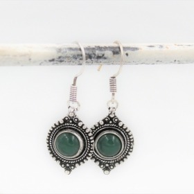 papuošalai-auskarai-sidabriniai-su-žaliu-oniksu-3