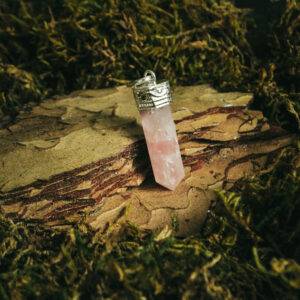 papuošalai-pakabukai-rožinis-kvarcas-1