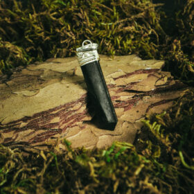 kristalai-pakabukai-is-kristalu-pakabukas-is-juodo-turmalino