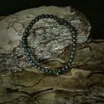 papuošalai-apyrankė-lavos-karoliukų-1