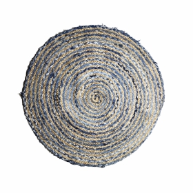 namu-dekoras-kilimas-is-jurzoles-ir-dzinso-1