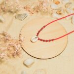 indiski-papuosalai-veriniai-veriniai-is-karoliuku-verinys-is-karoliuku-su-kriaukle-raudona