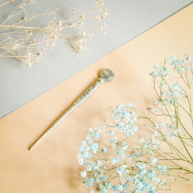 aksesuarai-is-indijos-zalvarines-smeiges-plaukams-zalvarine-smeige-4