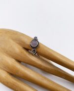 indiski-papuosalai-zalvariniai-ziedai-zalvarinis-ziedas-su-rozinio-kvarco-akmenuku-4