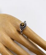 indiski-papuosalai-zalvariniai-ziedai-zalvarinis-ziedas-su-tigro-akies-akmenuku-13