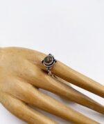 indiski-papuosalai-zalvariniai-ziedai-zalvarinis-ziedas-su-tigro-akies-akmenuku-8