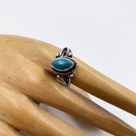 indiski-papuosalai-zalvariniai-ziedai-zalvarinis-ziedas-su-turkio-akmenuku-2