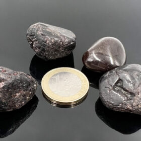 kristalai-kiseniniai-kristalai-garnetas