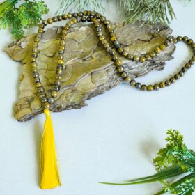 malos-malos-is-kristalu-mala-is-tigro-akies