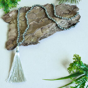 malos-malos-is-kristalu-mala-is-hematito