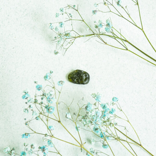 kristalai-neapdirbti-kristalai-moldevitas-su-sertifikatu-10