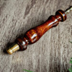 namu-dekoras-zalvariniai-indai-zalvarinis-zvakiu-gesiklis-2