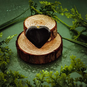 kristalai-kristalu-pakabukai-pakabukas-sirdele-is-juodo-agato