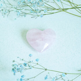 kristalai-apdirbti-kristalai-rozinio-kvarco-sirdele-M