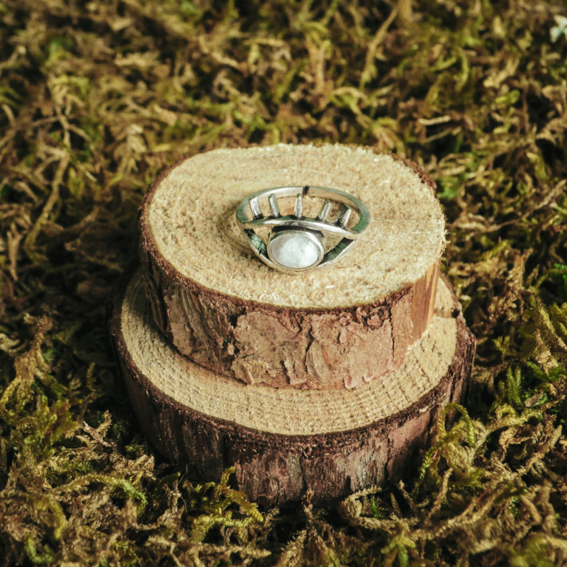 indiski-papuosalai-zalvariniai-papuosalai-zalvariniai-ziedai-zalvarinis-ziedas-su-vaivorykstinis-menulio-akmuo-4