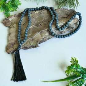 malos-malos-is-kristalu-mala-is-lavos-akmens