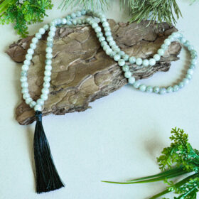 malos-malos-is-kristalu-mala-is-labdradorito