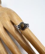 indiski-papuosalai-zalvariniai-papuosalai-zalvariniai-ziedai-zalvarinis-ziedas-su-tigro-akimi2