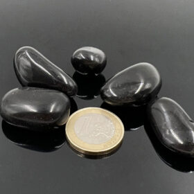 kristalai-kiseniniai-kristalai-juodas-agatas