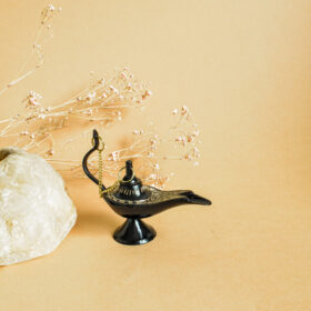 namu-dekoras-zalvariniai-indai-zalvarine-aladino-lempa