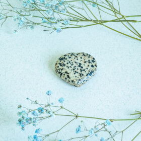 kristalai-apdirbti-kristalai-sirdele-is-dalmantino-dzaspero