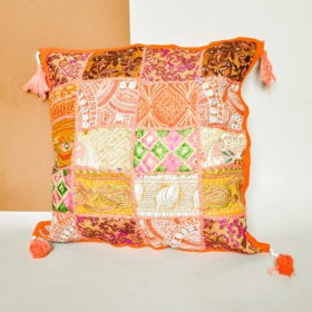 namu-dekoras-pagalves-uzvalkalai-sifoninis-pagalves-uzvalkalas-su-kutais-oranzine