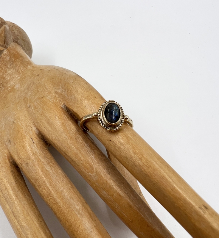 indiski-papuosalai-papuosalai-is-zalvario-zalvariniai-ziedai-zalvarinis-ziedas-su-kristalu-labradoritas-1