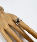 indiski-papuosalai-papuosalai-is-zalvario-zalvariniai-ziedai-zalvarinis-ziedas-su-kristalu-tigro-akis