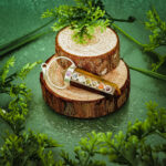 kristalai-papuosalai-is-kristalu-pakabukai-is-kristalu-pakabukas-is-tigro-akies-su-7-cakru-kristalais