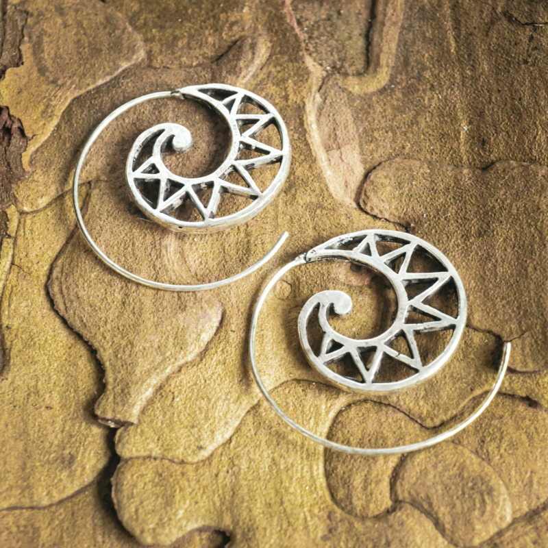 papuosalai-is-indijos-zalvariniai-papuosalai-zalvariniai-auskarai-zalvariniai-auskarai-1