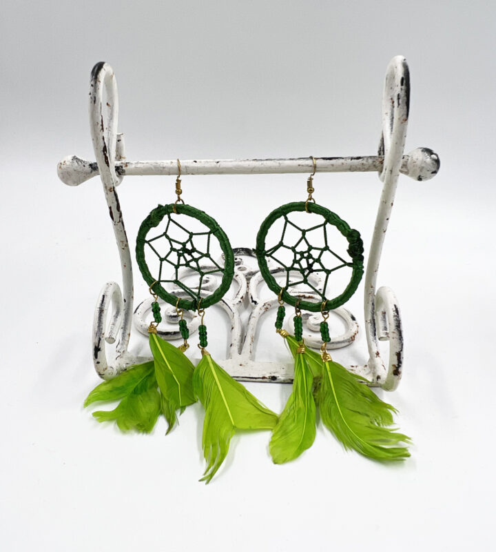 papuosalai-is-indijos-auskarai-auskarai-su-sapnu-gaudykle-zalia