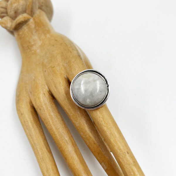 indiski-papuosalai-papuosalai-is-zalvario-zalvarinis-ziedas-su-menulio-akmenimi