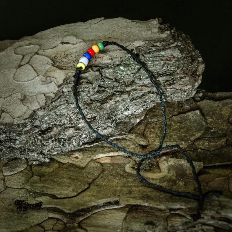 indiski-papuosalai-apyrankes-apyrankes-is-karoliuku-apyranke-pride