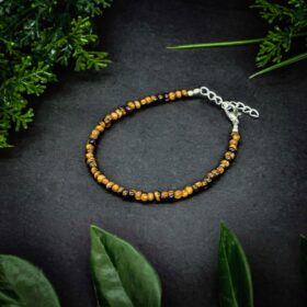 kristalai-papuosalai-is-kristalu-apyrankes-is-kristalu-apyranke-is-tigro-akies-kristalo