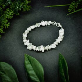 kristalai-papuosalai-is-kristalu-apyrankes-is-kristalu-apyranke-is-menulio-akmens-cipsu