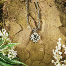 indiski-papuosalai-papuosalai-is-zalvario-zalvarinia-pakabukai-zalvarinis-pakabukas-su-cakra-muladhara