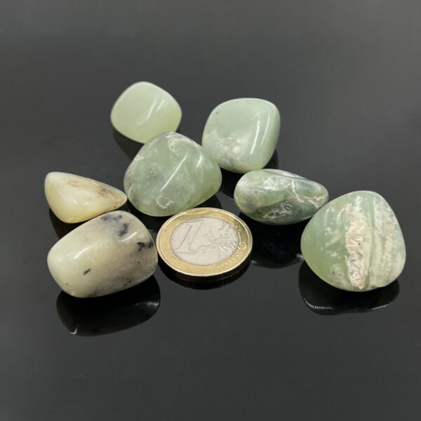 kristalai-kiseniniai-kristalai-prehnitas