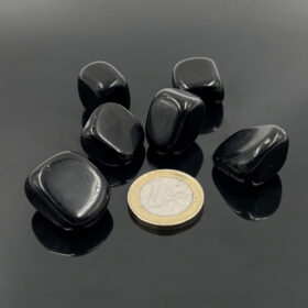 kristalai-kiseniniai-kristalai-vaivoryktinis-obsidianas