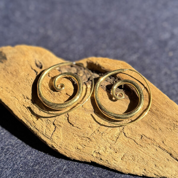 indiski-papuosalai-papuosalai-is-zalvario-zalvariniai-auskarai-zalvariniai-auskarai-24-sidabrinė-25-5-a