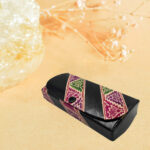 aksesuarai-is-indijos-odinis-deklas-akiniams-3