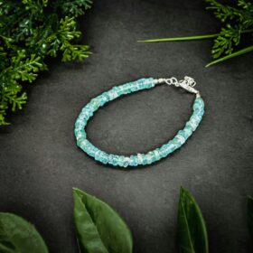 kristalai-papuosalai-is-kristalu-apyrankes-is-kristalu-apyranke-is-akvamarino-