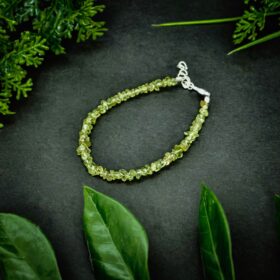 kristalai-papuosalai-is-kristalu-apyrankes-is-kristalu-apyranke-is-peridoto-cipsu