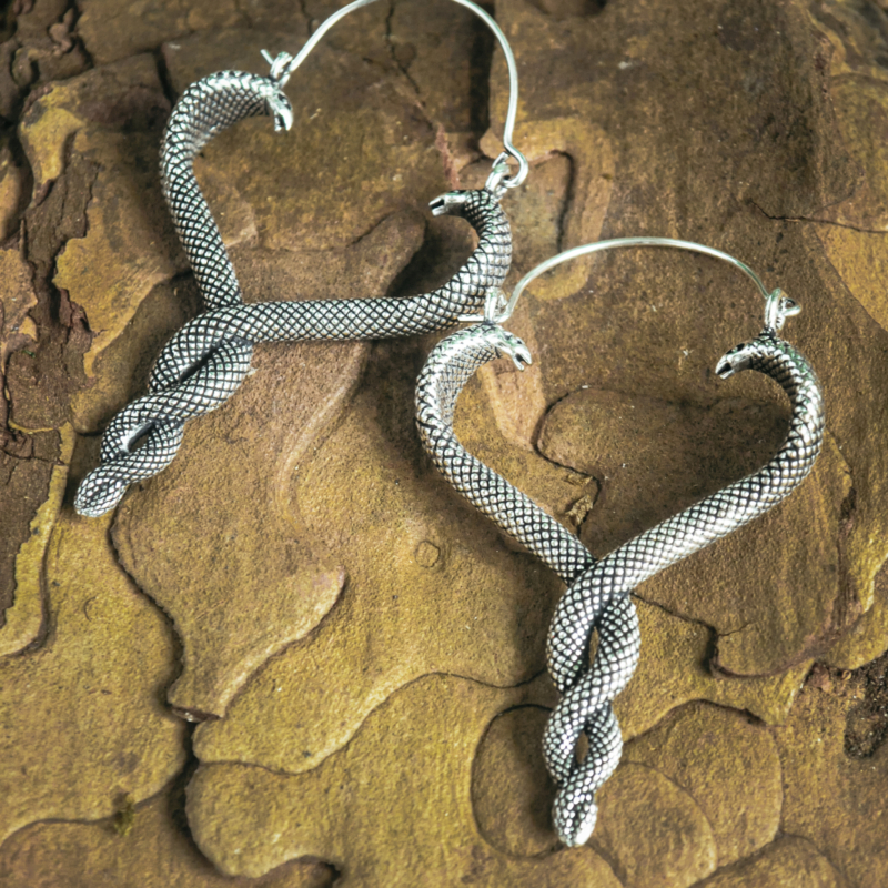 indiski-papuosalai-papuosalai-is-zalvario-zalvariniai-auskarai-zalvariniai-auskarai-su-gyvate-3