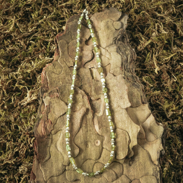 kristalai-papuosalai-is-kristalu-veriniai-is-kristalu-verinys-is-peridoto-kristalo