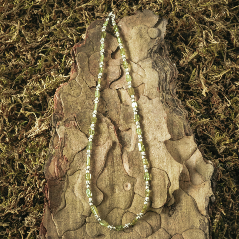 kristalai-papuosalai-is-kristalu-veriniai-is-kristalu-verinys-is-peridoto-kristalo