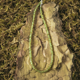 kristalai-papuosalai-is-kristalu-veriniai-is-kristalu-verinys-is-peridoto-kristalo-2