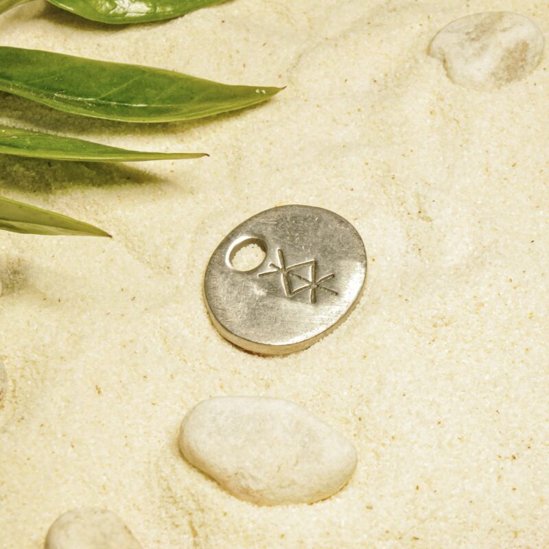 indiski-papuosalai-papuosalai-is-zalvario-zalvarinis-pakabukas-runa-inguz